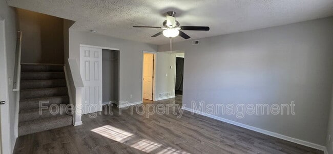 Building Photo - 267 Freedom Ln