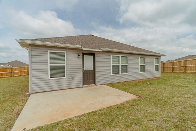 Building Photo - 529 Woodcreek Lp