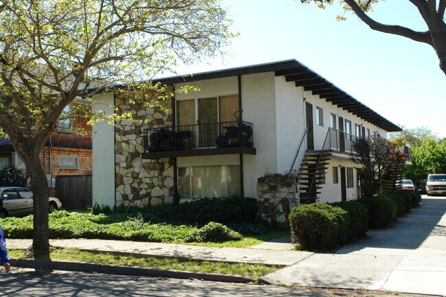 Building Photo - 1620 Blake St