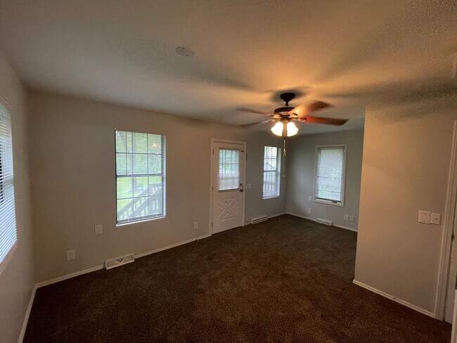 Building Photo - 2301/2307 W FR 164