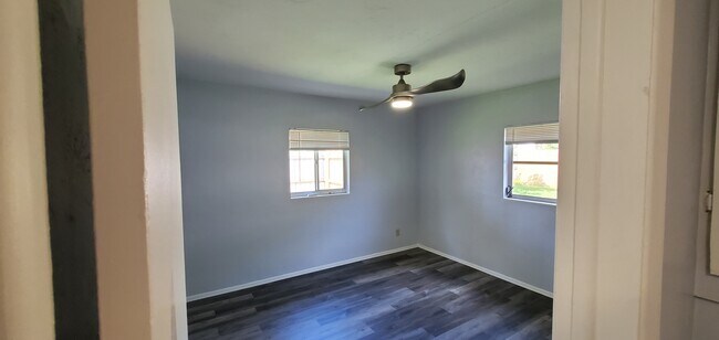 Building Photo - 3351 Hillsdale Ave