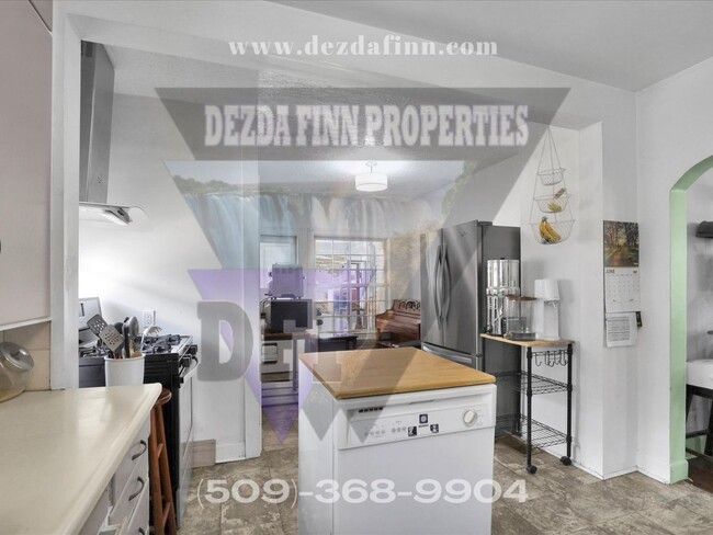 Building Photo - Northside 3Bed, 1Bath Vintage Bungalow