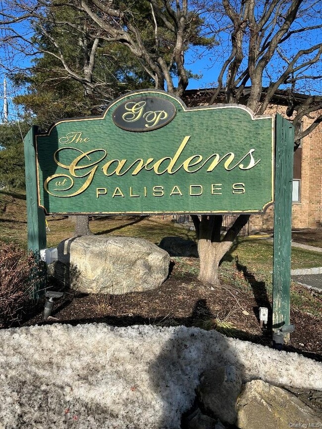 Building Photo - 3 Charles Ln