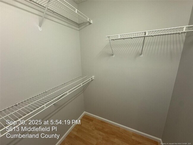 Building Photo - 5617 Middlefield Pl