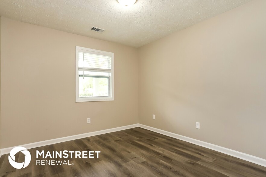 Building Photo - 9412 Woodloop Ct