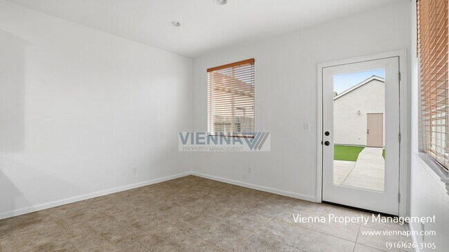 Building Photo - 3033 Ardley Dr