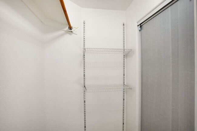 Building Photo - Single Story, 3 Bedroom, Peccole Ranch Beauty