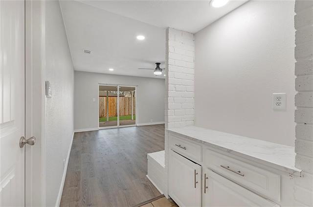 Building Photo - 1100 Brush Creek Dr