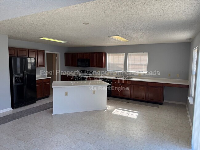 Building Photo - 8832 Taggart Dr