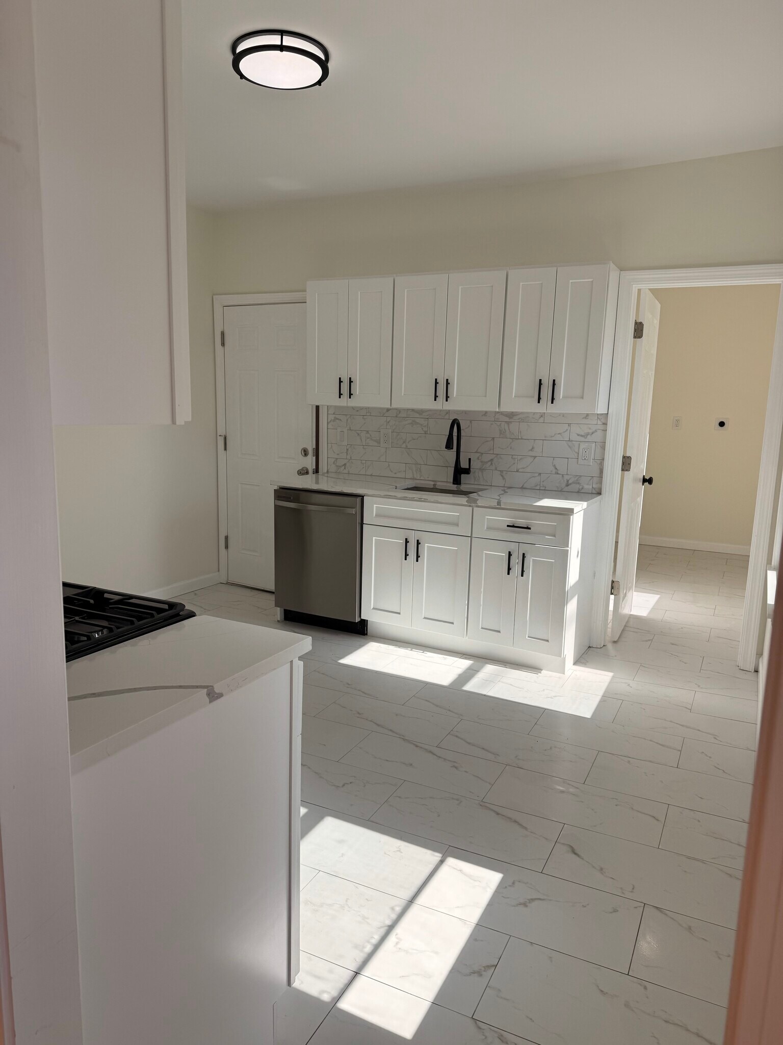 Building Photo - 175 Fairview Ave