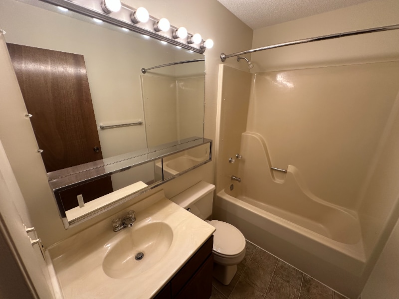 Building Photo - 622 Cumberland Dr