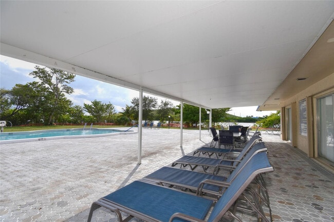 Building Photo - 960 NW 49th St