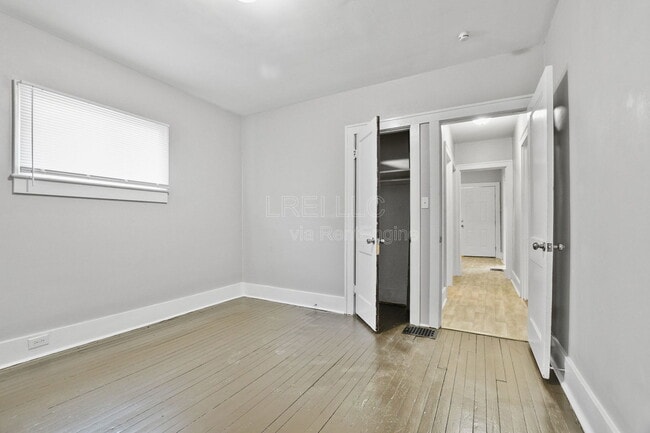 Building Photo - 4116 Larkwood Ave