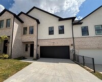 Building Photo - 4444 Fatima Dr