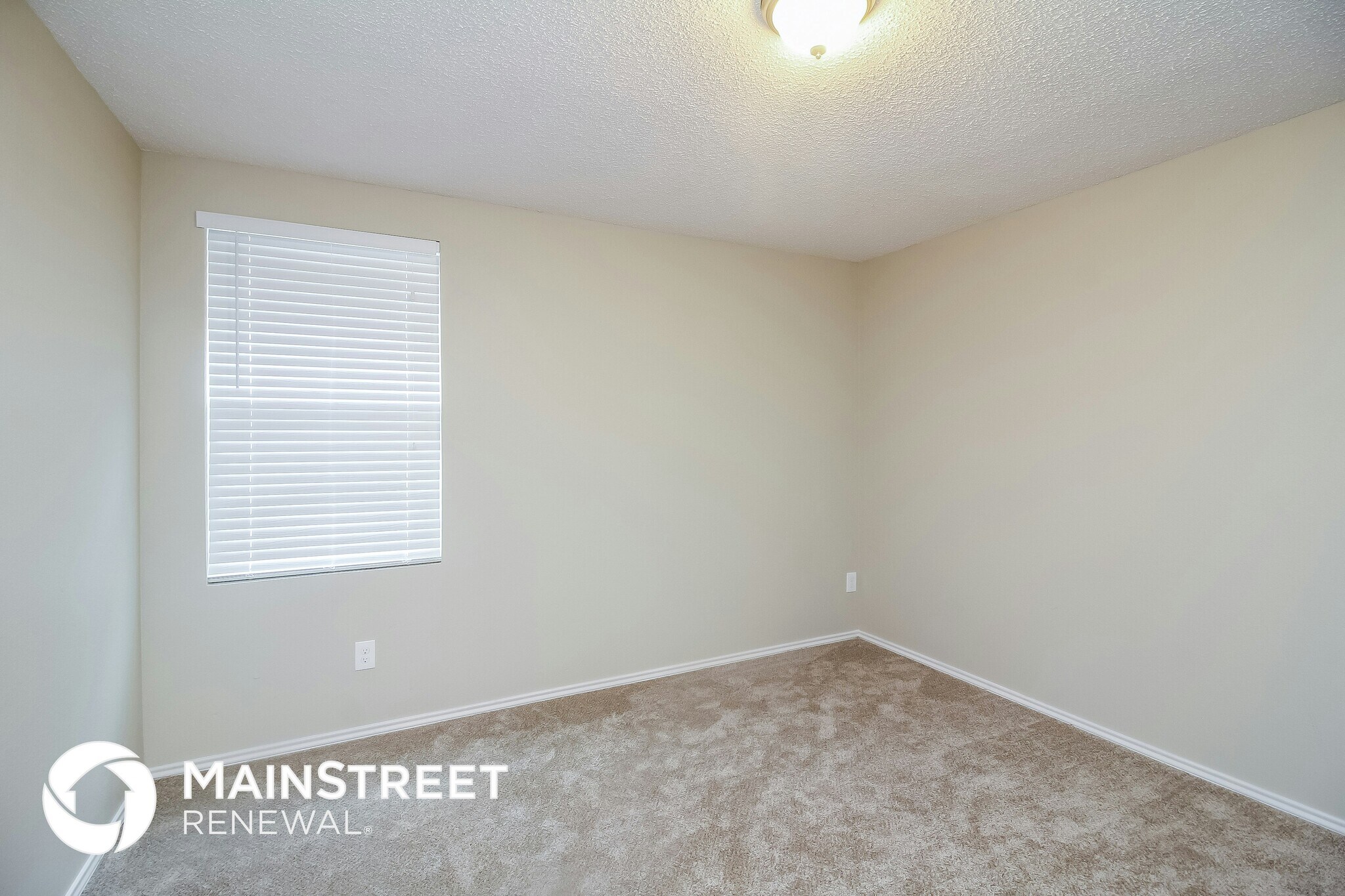 Building Photo - 1209 Candler Dr