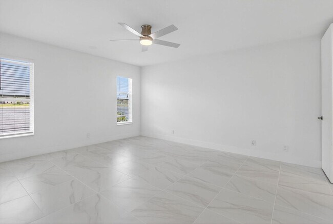 Building Photo - 9151 Pine Springs Dr