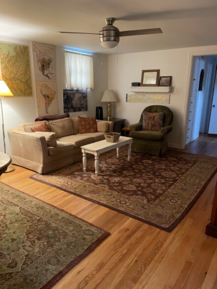 Building Photo - 2221 Seymour Ave