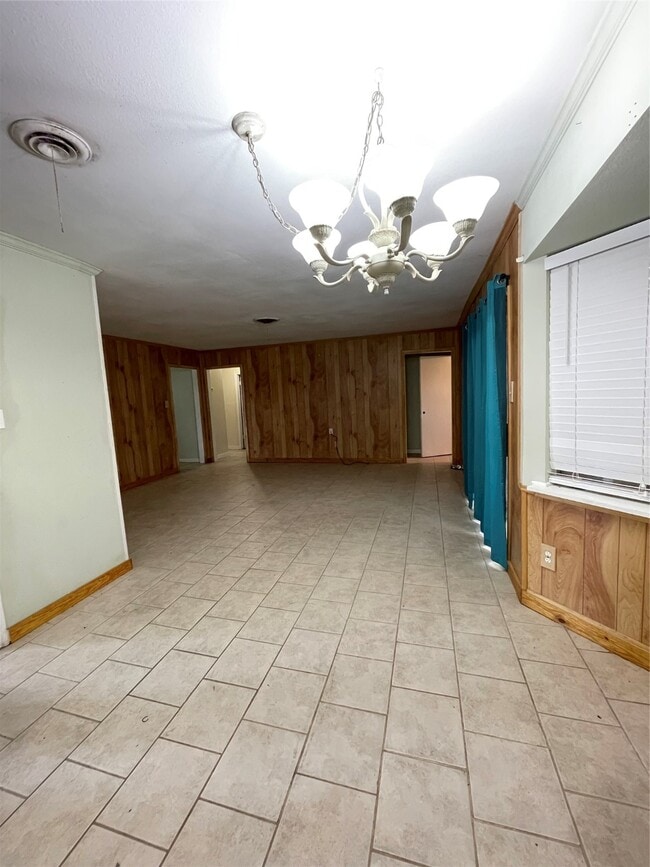 Building Photo - 322 Wisteria St