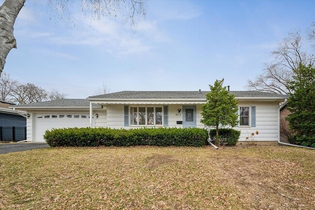 Primary Photo - 8213 Quinn Rd