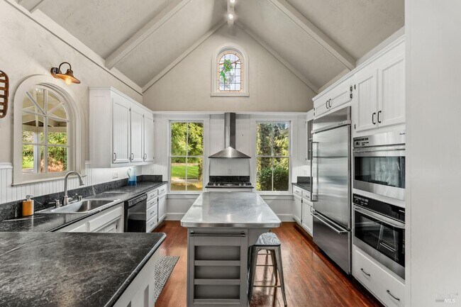 Building Photo - 2850 Silverado Trail N