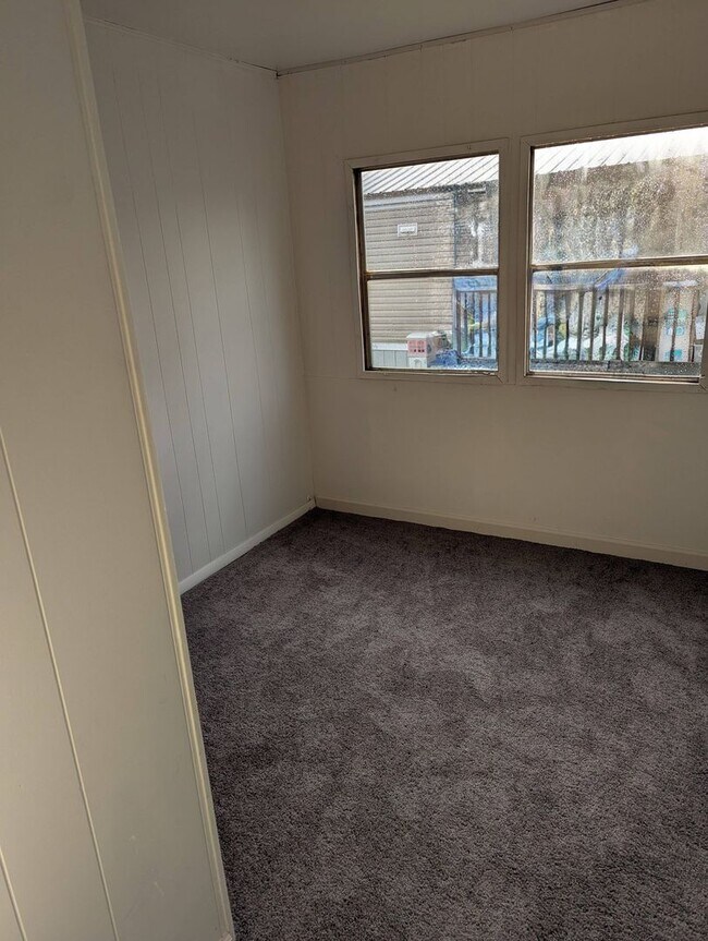 Building Photo - Big Rock West Mobile Home Park