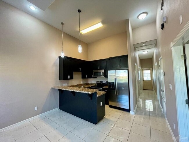 Building Photo - 19 Regal Dr