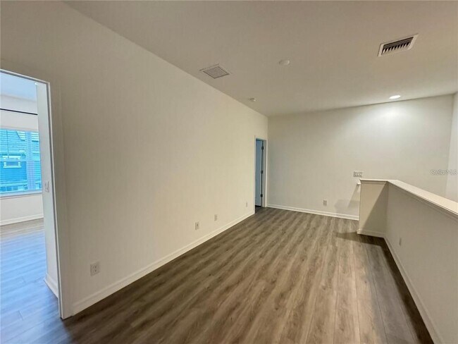 Building Photo - 11187 Hanlon Ter Aly