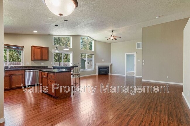 Building Photo - 2387 Equestrian Loop S