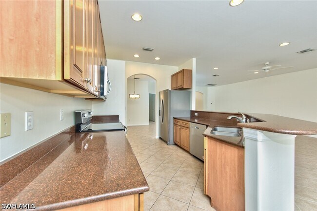 Building Photo - 15754 Cutters Ct