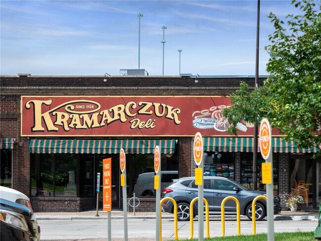 Building Photo - 20 NE 2nd St