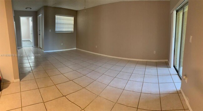 Building Photo - 11101 Royal Palm Blvd