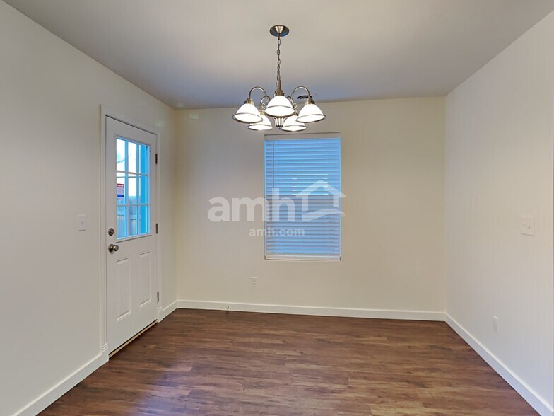 Building Photo - 96 W White Sands Dr