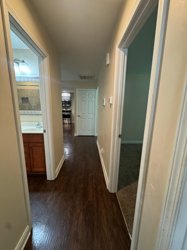 Building Photo - 1667 Costigan Dr