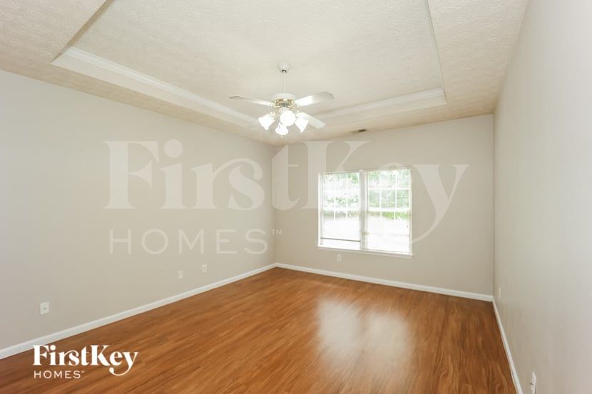 Building Photo - 5713 Old Carriage Dr