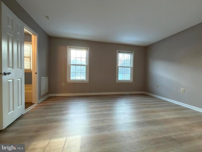 Building Photo - 7684 Green Garland Dr