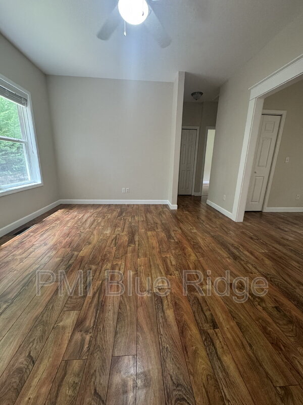 Building Photo - 221 Indian Ridge Trail