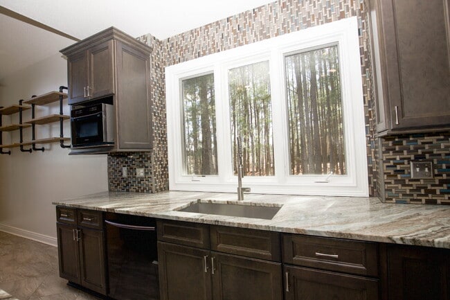 Building Photo - "Modern 3-Bedroom Home with 3 Full Bathrooms and Spacious Living Areas in Vass, NC!"