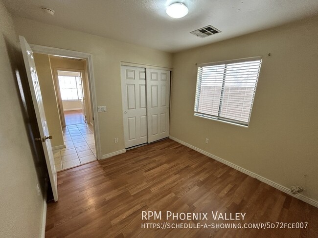 Building Photo - $150.00 off 1st Month Rent - 4 Bed / 2 Bat...