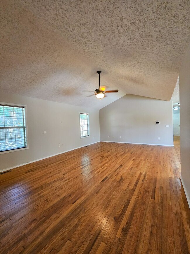 Building Photo - 1257 W Bridgewood Pl