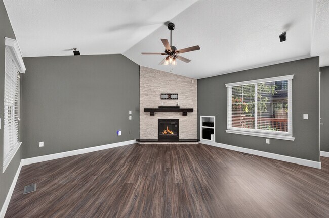 Building Photo - 22015 E Jamison Pl