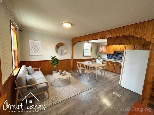 Building Photo - Charming 3 Bedroom 1.5 Bathroom Bungalow now available for rent!