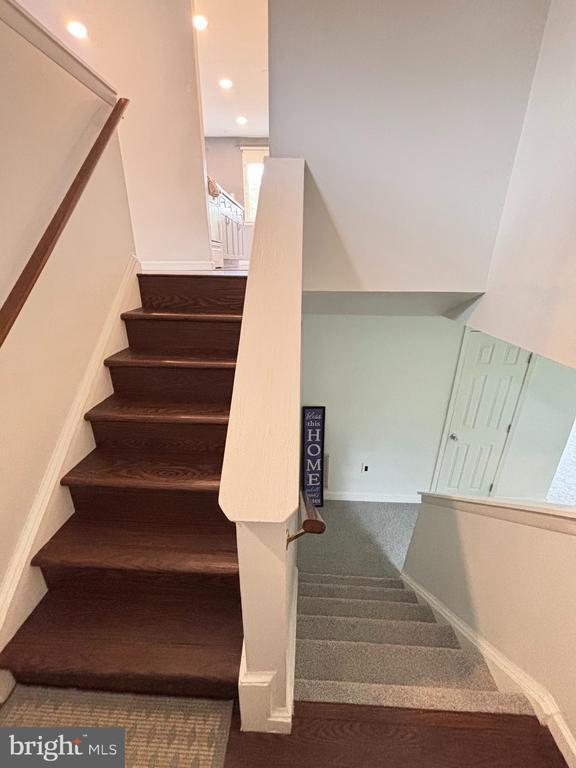 Building Photo - 25936 Largo Ct