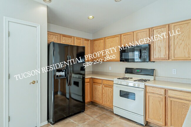 Building Photo - 7623 S Meadow Spring Way