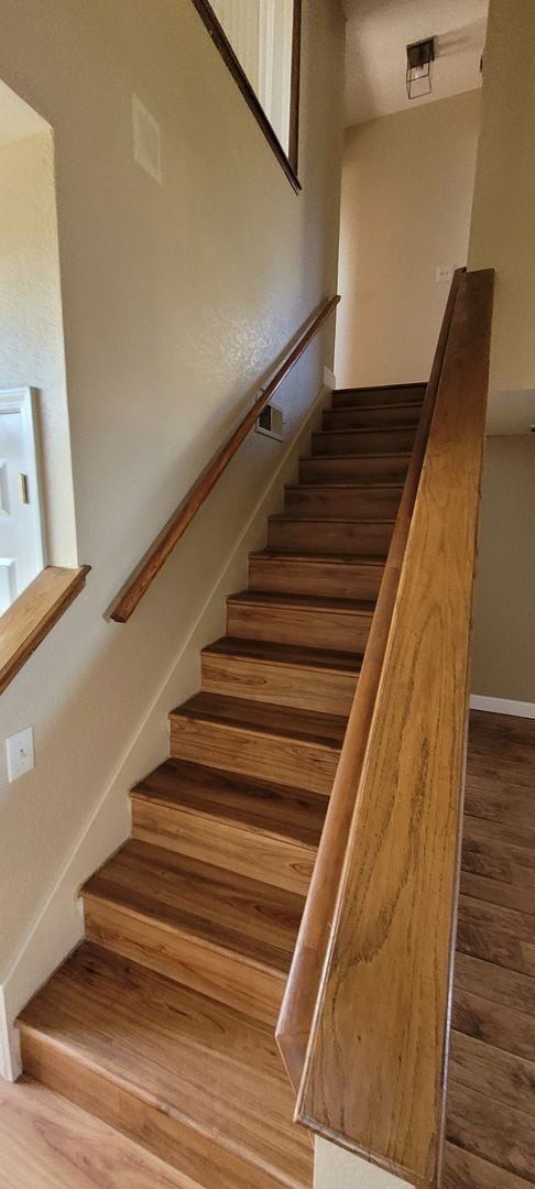 Building Photo - Move in ready w B-I pool