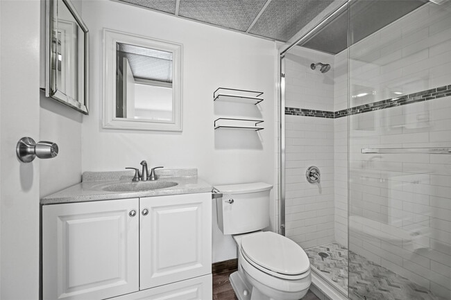 Building Photo - 451 Monaco J