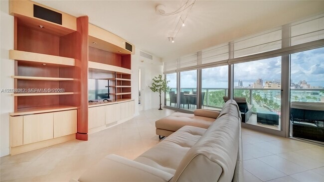 Building Photo - 1455 Ocean Dr
