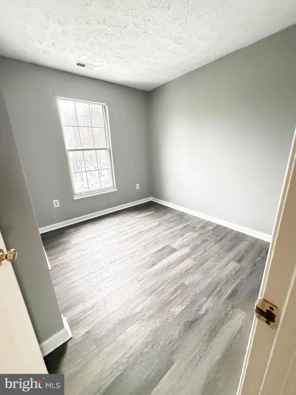 Building Photo - 8624 Mayaone St