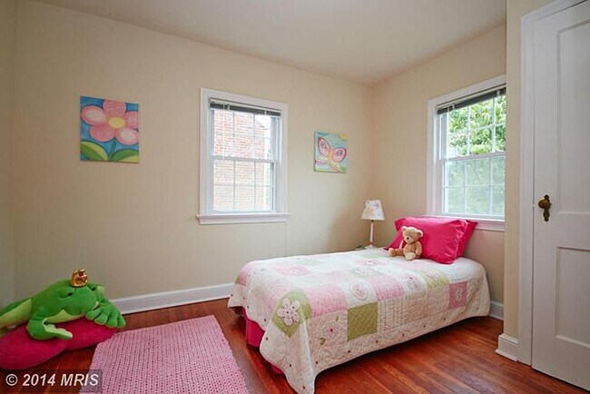 Building Photo - 4817 9th St N