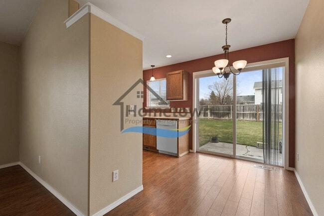 Building Photo - Spacious 3 Bedroom 2 bath Corner Lot Home with Private Fenced Backyard