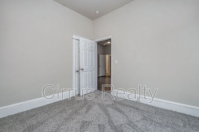 Building Photo - 301 Cedar St